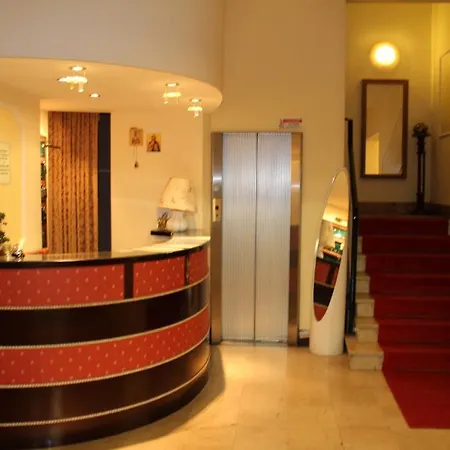 Hotel Malvina 2*